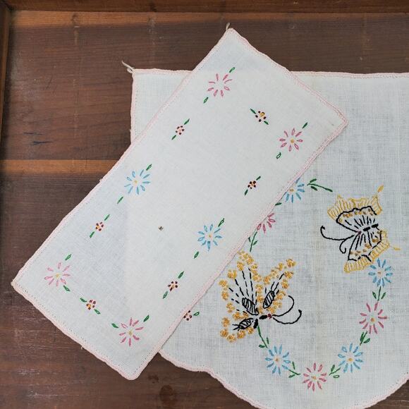 Vintage Handcrafted Embroidery Table Doily SET of 3 - Picture 3 of 8